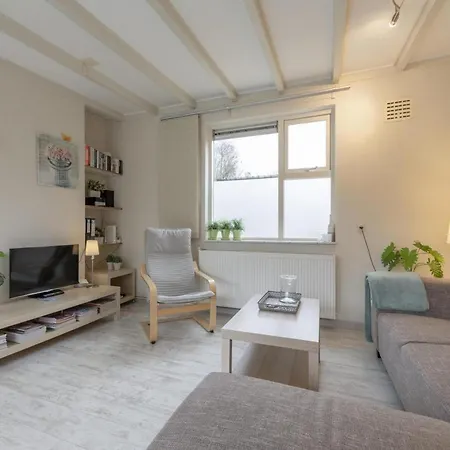 Cozy Bunglow With Patio Holiday home *